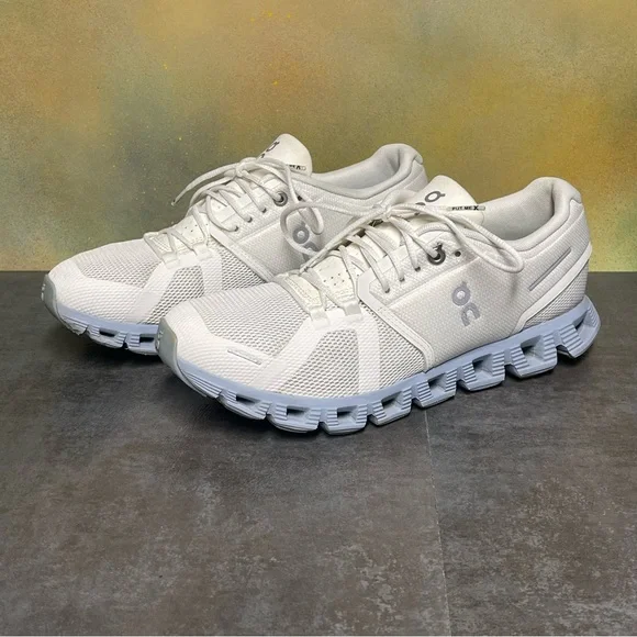 On Cloud 5 Women's White Running Shoes 59.98886 Size 8.5 - Picture 3 of 16